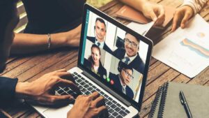 6 Tips to Keep Your Clients Interested During A Video Call Presentation